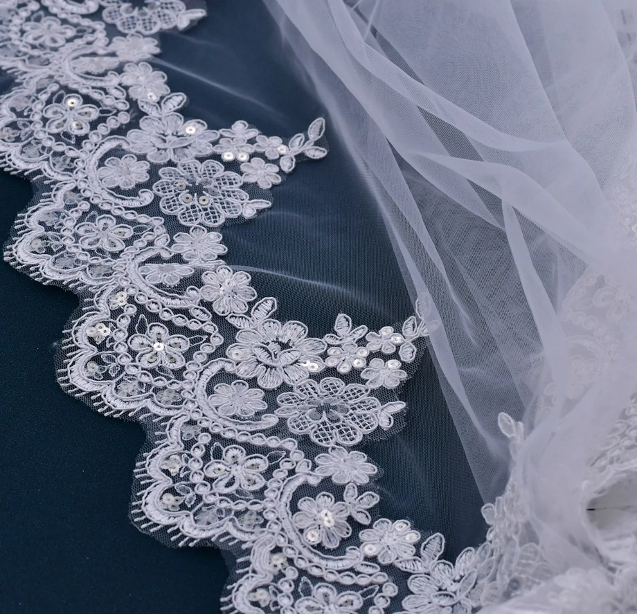 Longa Catedral Lace Edge Veil com pente, Acessório do casamento do marfim, véu nupcial do marfim, 4m