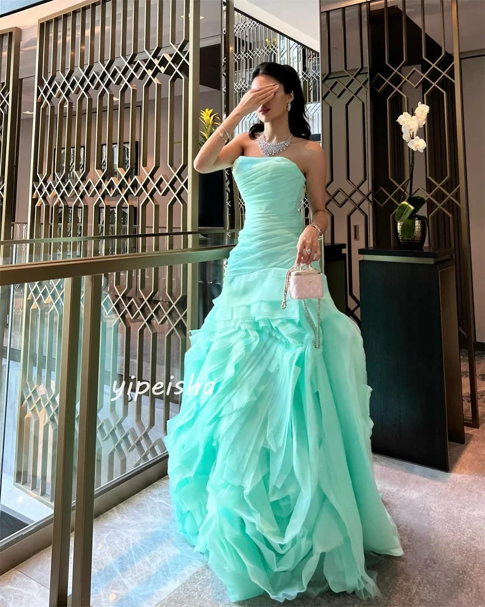 맞춤형 공식 행사 드레스 Strapless 민소매 Pleat Ruffles Organza 인어 댄스 파티 드레스 사우디 아라비아 이브닝 드레스