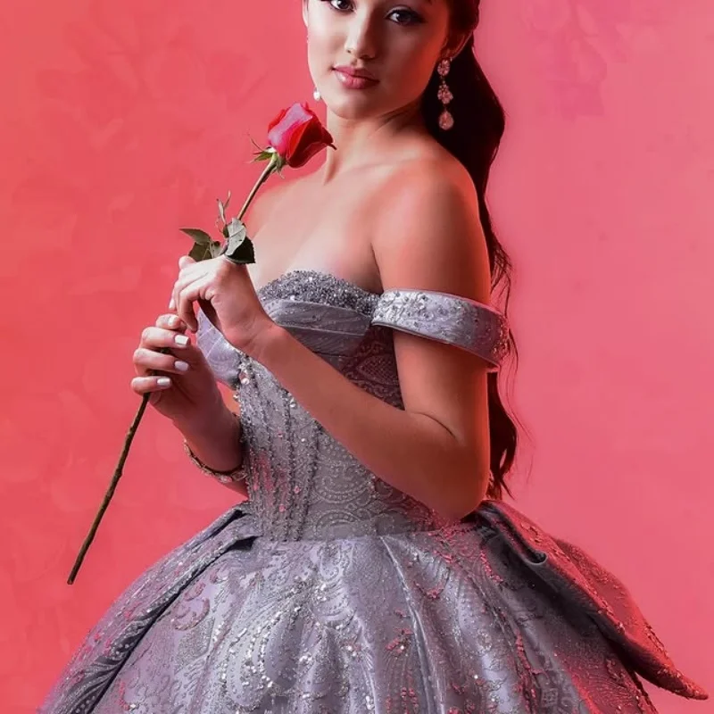 Рисунок 2 - Блестящее серое платье Quinceanera