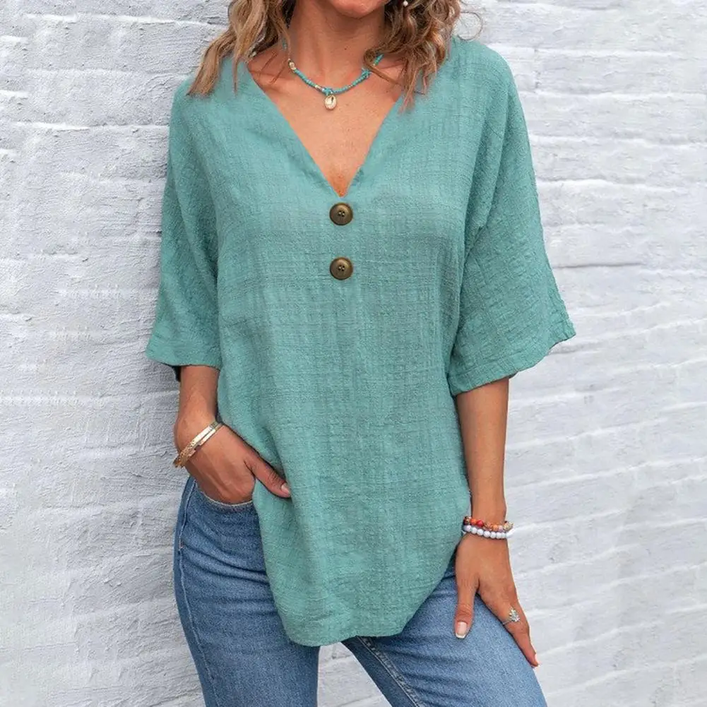 

Новинка 2023 года, женская блузка, топы с v-образным вырезом и половиной рукава, повседневная однотонная рубашка с пуговицами, декор, свободная посадка, блузка средней длины, дышащая футболка