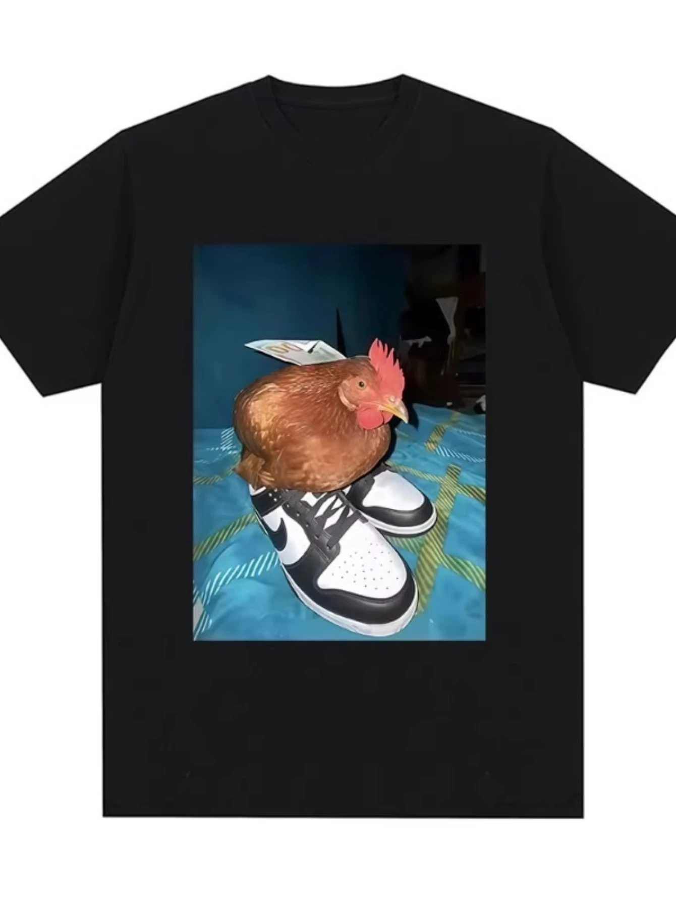 

Мужская одежда унисекс, забавная футболка с курицей, мужская и женская футболка с курицей и обувью, модные футболки в стиле Харадзюку с коротким рукавом