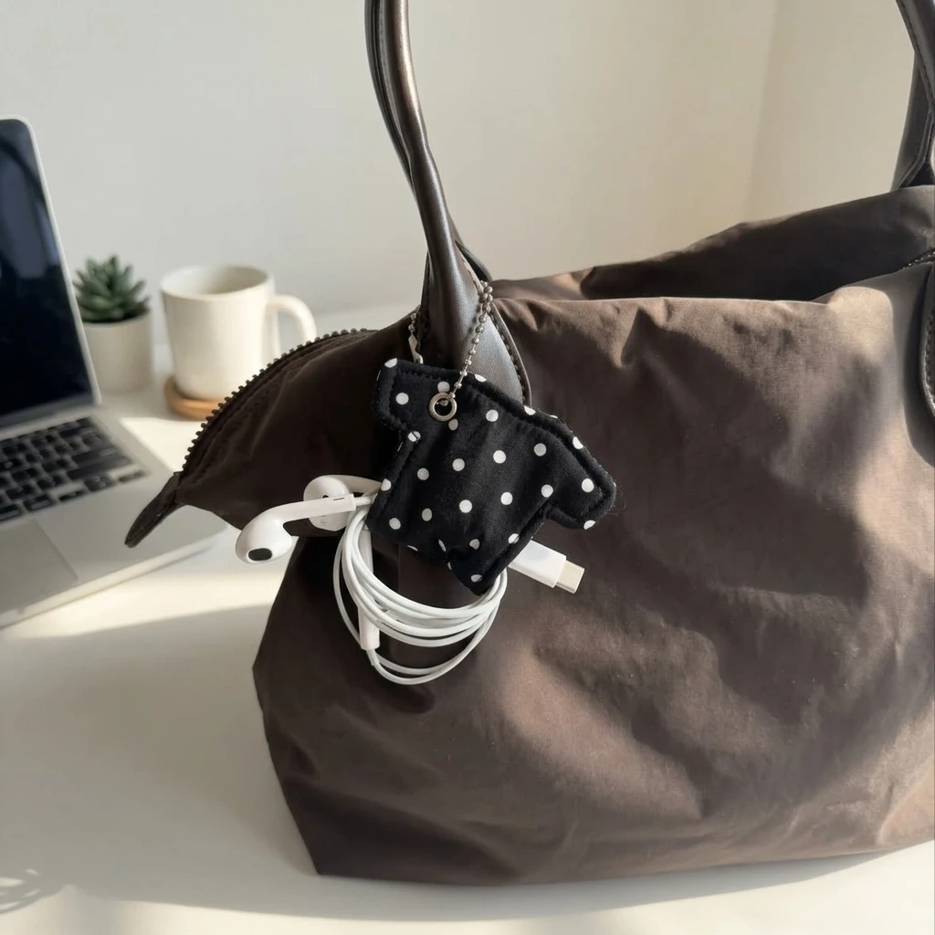 Cute T‑shirt Shape Cable Organizer Polka Dot Pattern Earphone Cord Winder Portable Data Charging Cable Storage Pouch Wire Keeper