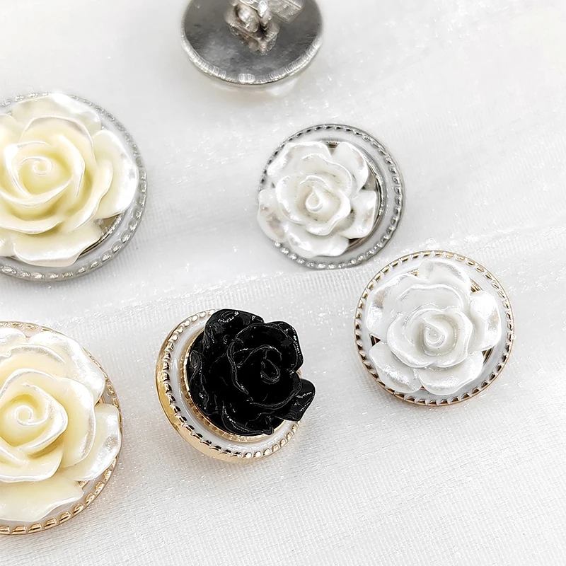 15/20MM Flower Metal Buttons Of Clothing Wholesale Black White 3D Fashion Decor Vintage Shank Button For Women Dress Sewing DIY