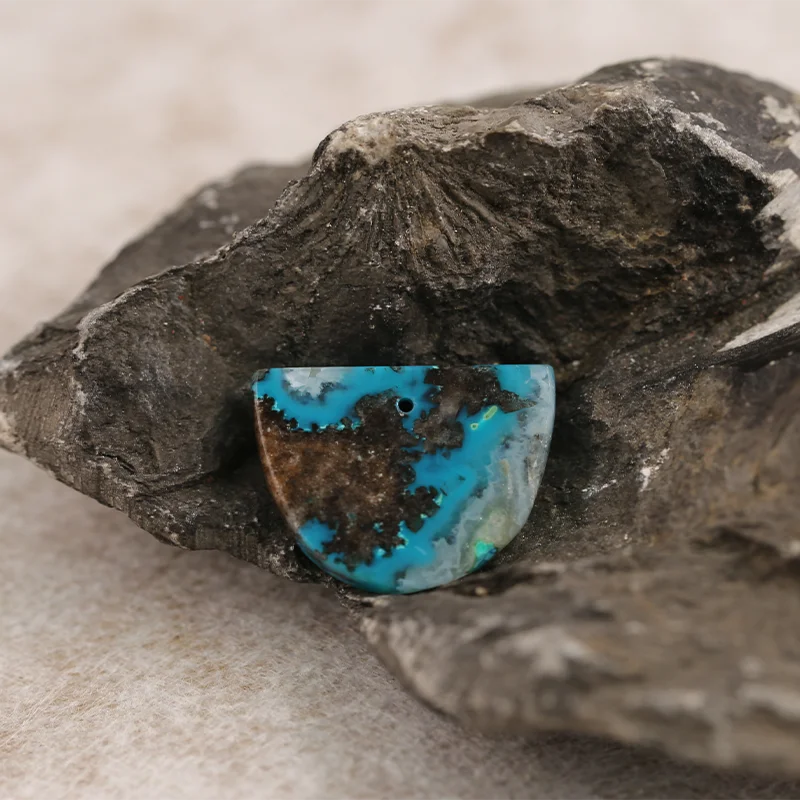 B&F Pendant for Necklace Blue Opal—Natural Stone Fashion Handmade Jewelry Charm Gift Accessories 19x14x2mm 2.1g