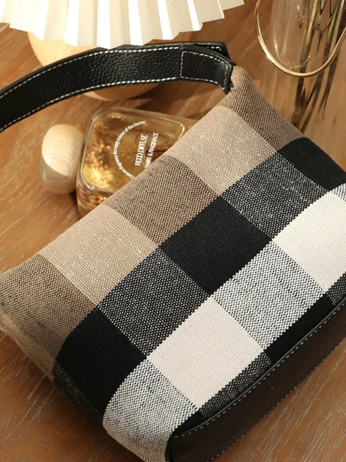 Faionable Plaid Handbag Lunch Box Bag Hemp Material Top Layer Cowhide Base Women's Sli Casual Simple Sle Small Square...