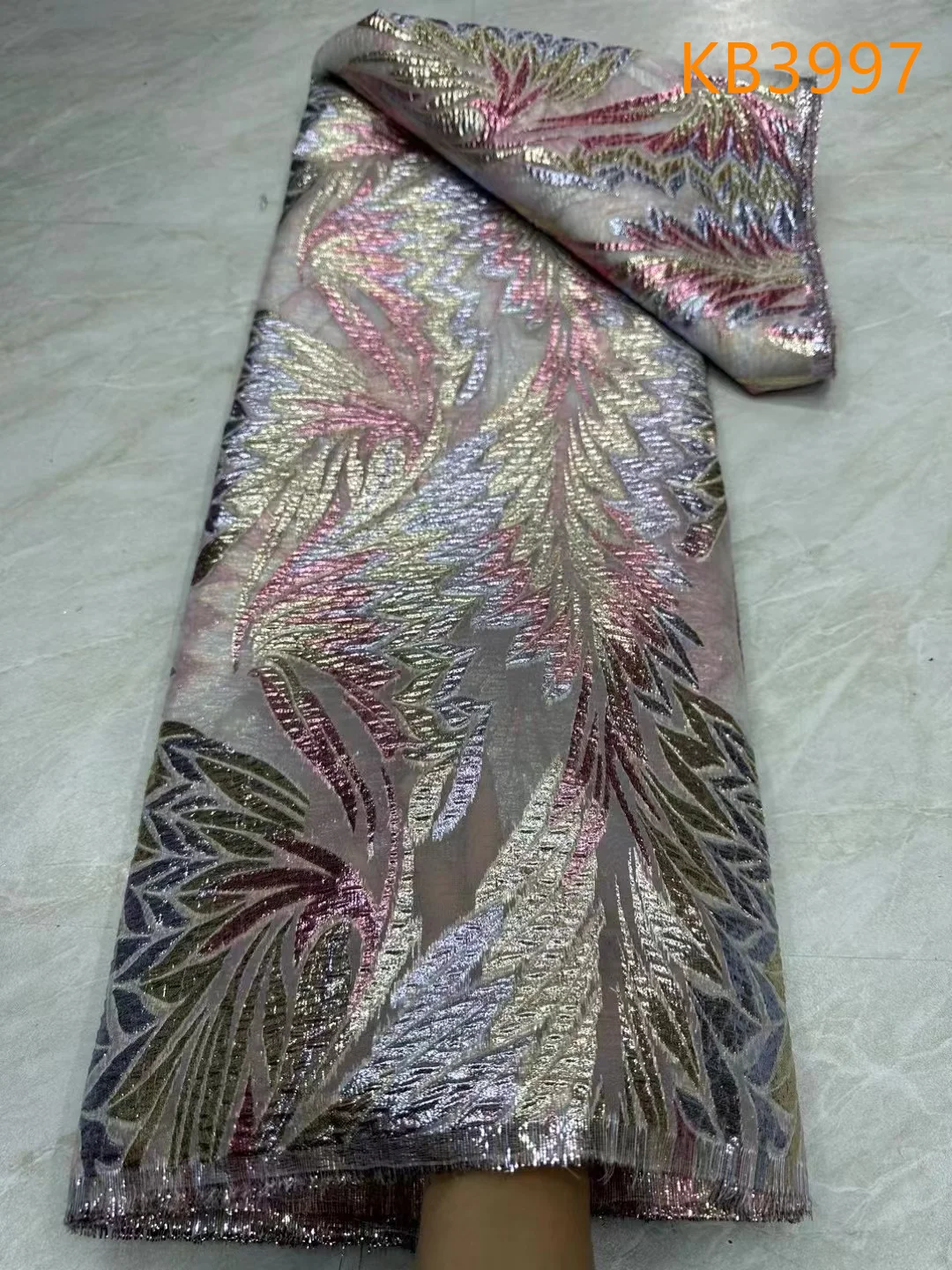 

2024 African Brocade Organza Fabrics High Quality Nigerian Damask Brocard Jacquard Tulle Lace Fabric For Wedding Dress KB3997