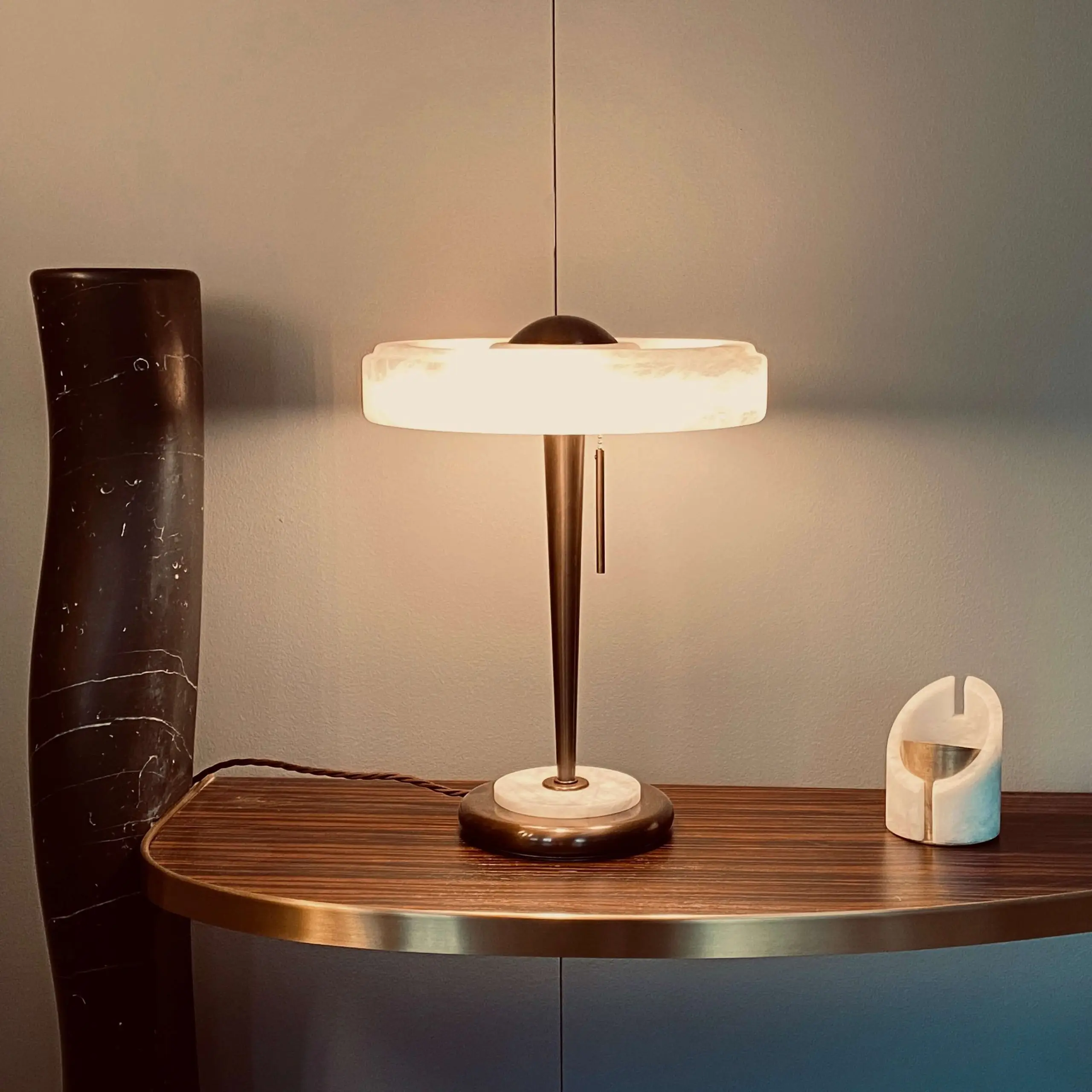 Modern Light Luxury Simple Living Room Study Decorative Table Lamp Creative Bedroom Bedside Table Lamps