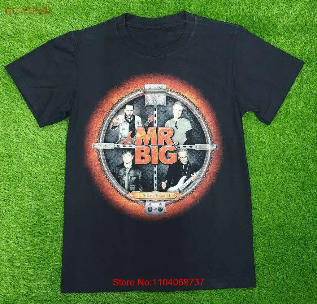 

Хлопковая черная рубашка унисекс с коротким рукавом и большим ремешком