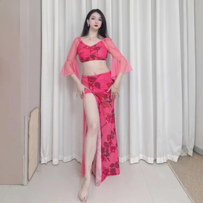 

Новинка! Женский карнавальный костюм: платье для восточных танцев с длинными рукавами, блестящая юбка со стразами, сексуальный разрез сбоку, карнавальный фэнтези-костюм.