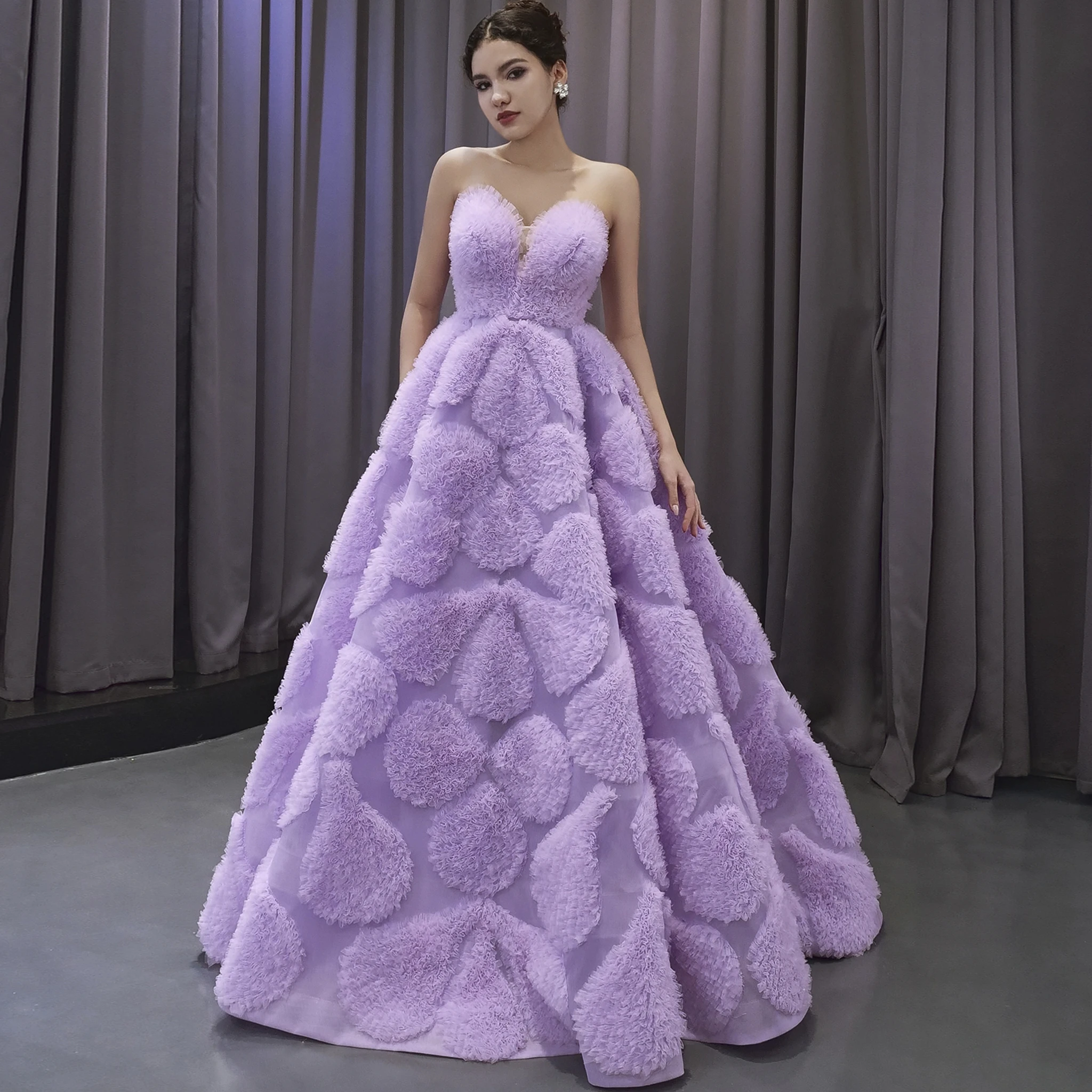 

Rosymae Lavender Debutante Gown with Ruffle Skirt Sweetheart Neckline Wedding Dress for Quinceañeras Balls Formal Events