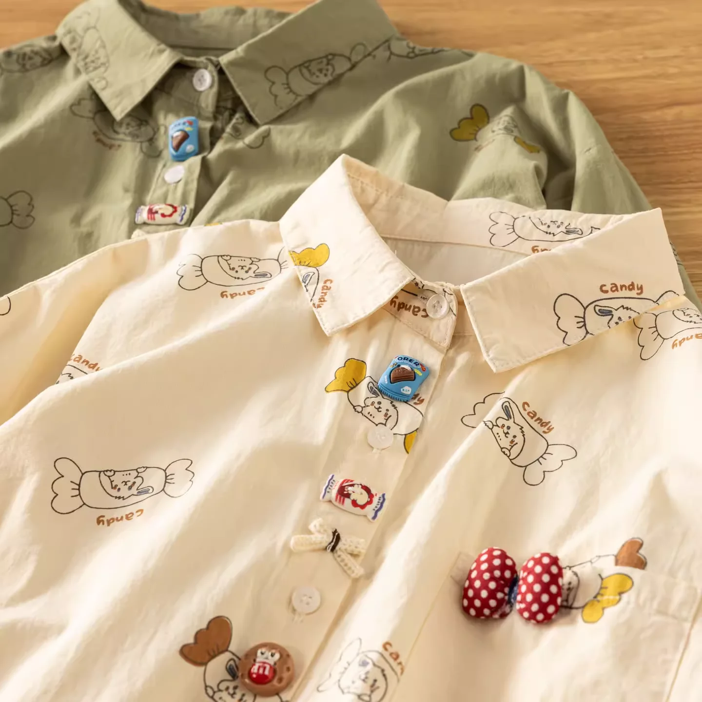 

2025 японские винтажные модные рубашки с мультяшными пуговицами, белые, бежевые, зеленые рубашки и блузки для женщин, весенние топы с длинными рукавами