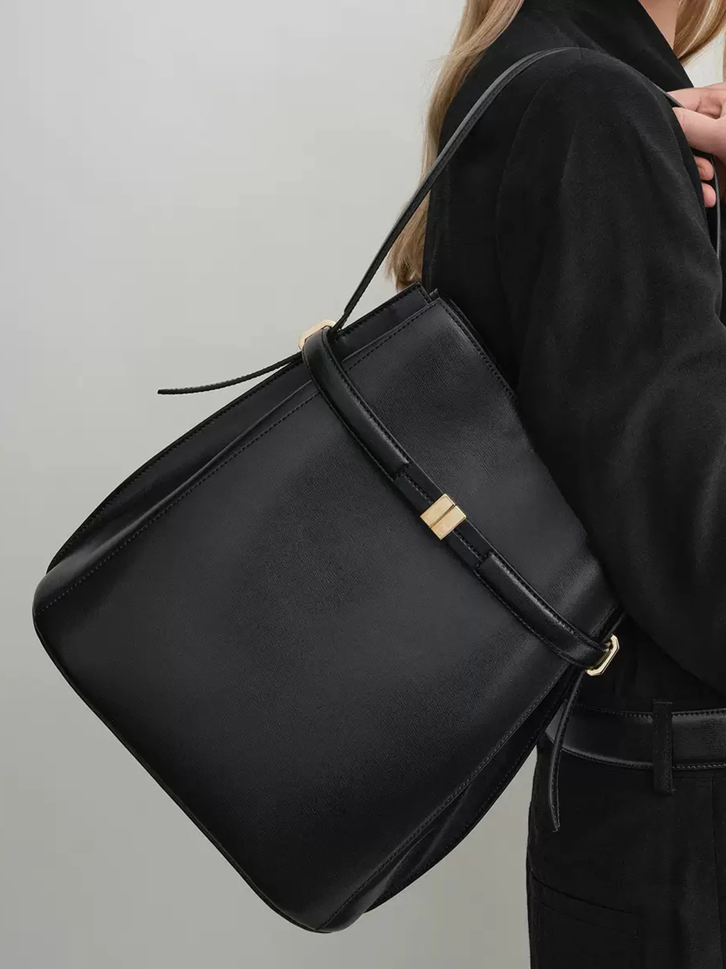 

Простая пригородная большая сумка, женская сумка-ведро под мышками, сумка на одно плечо в стиле ретро, повседневная сумка для отдыха с синей застежкой