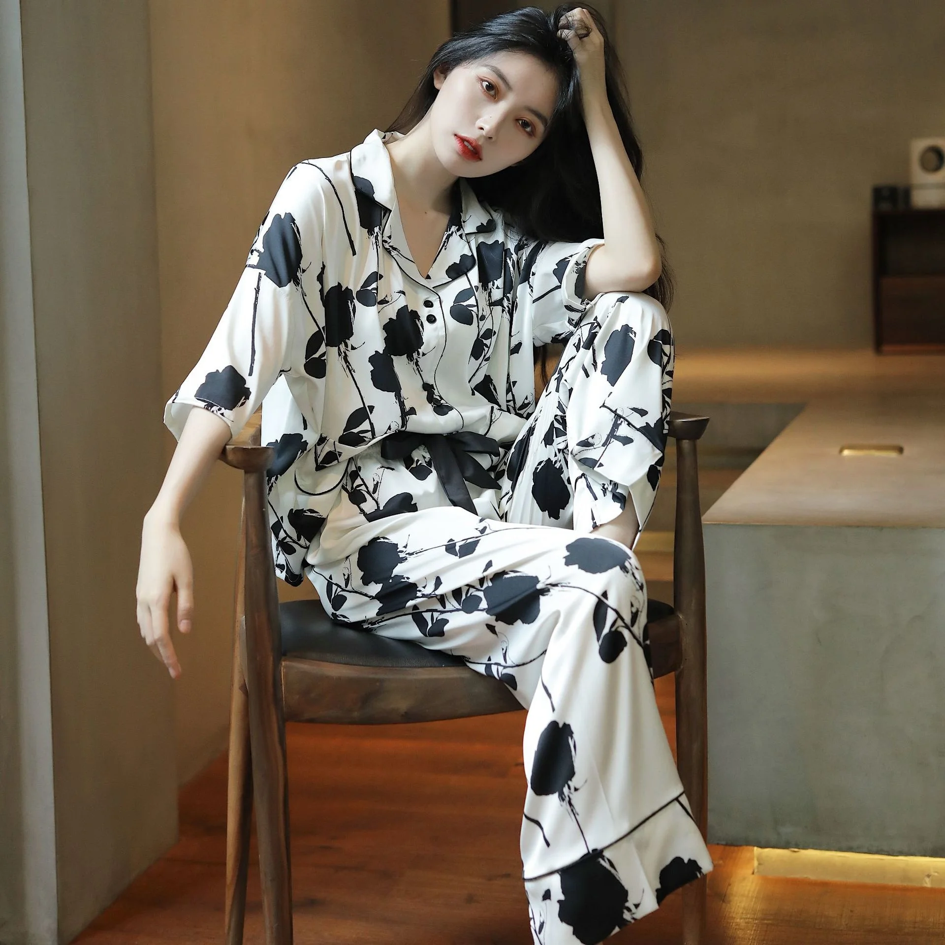 Lisacmvpnel 2022 New Ice Silk Pajamas Female Bat Sleeves Spring And Autumn Thin Home Clothes Set Pyjamas