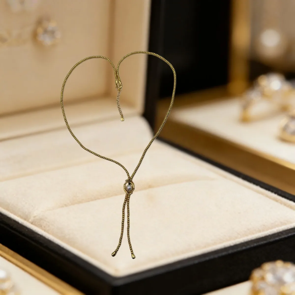 2026 Spanish elegant socialite style pearl gold long necklace jewelry accessories romantic gift