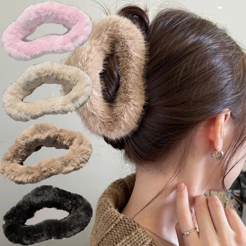 

Winter Faux Fur Hair Claw for Women Girls Elegant Acrylic Hairpins Plush Hair Clip Barrette Crab Headwear Hair Accessories New