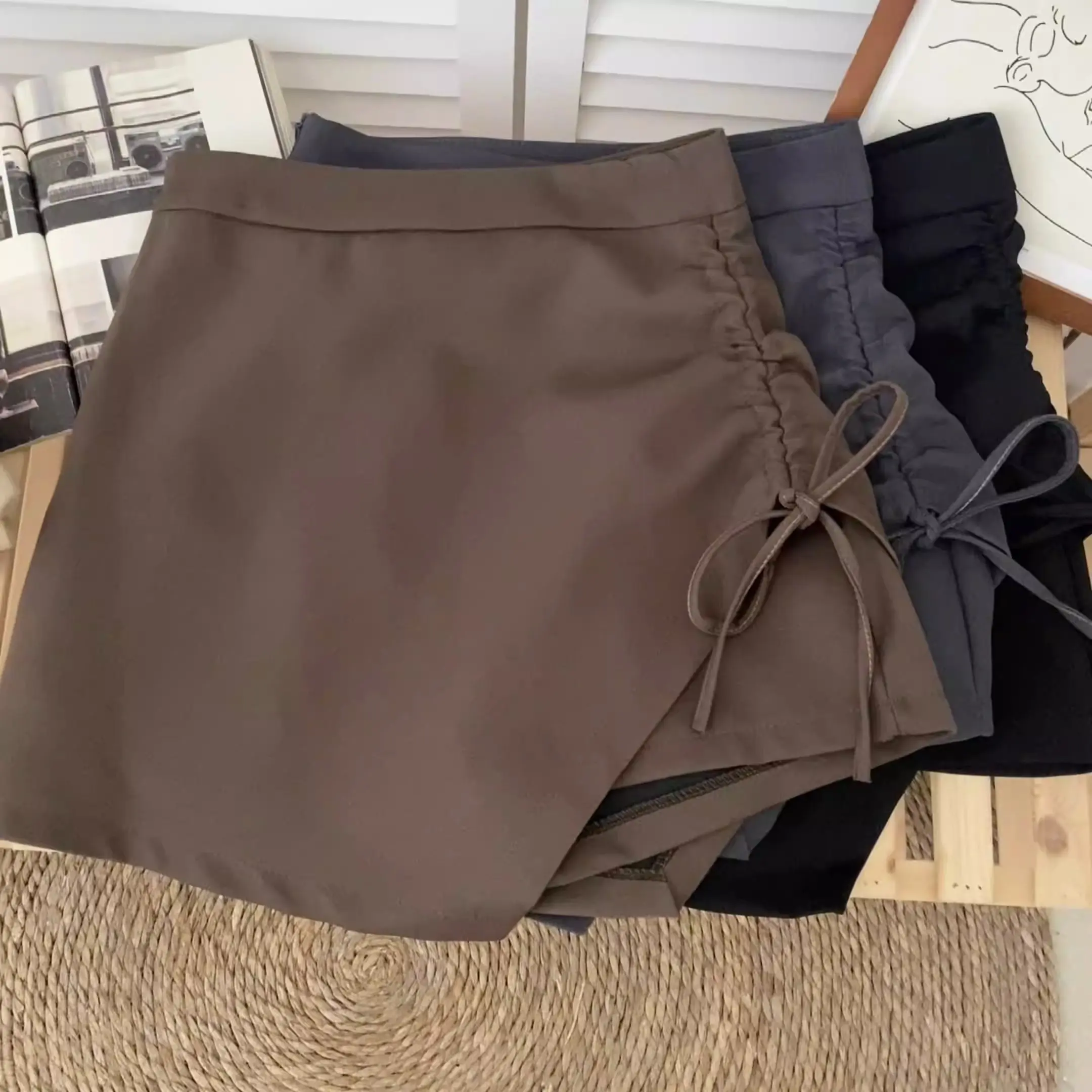 

Slimming High Waist Asymmetrical Pleated A-Line Skirt for Women Summer 2026 Casual Style Drawstring Girls Skirt
