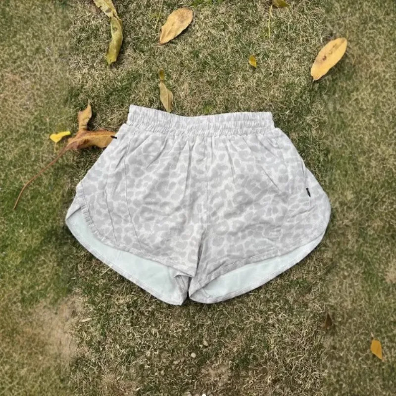 Pantaloncini da donna con stampa leopardata Pantaloncini vintage hip-hop moda di strada per abbigliamento da donna Pantaloni corti larghi e larghi da donna