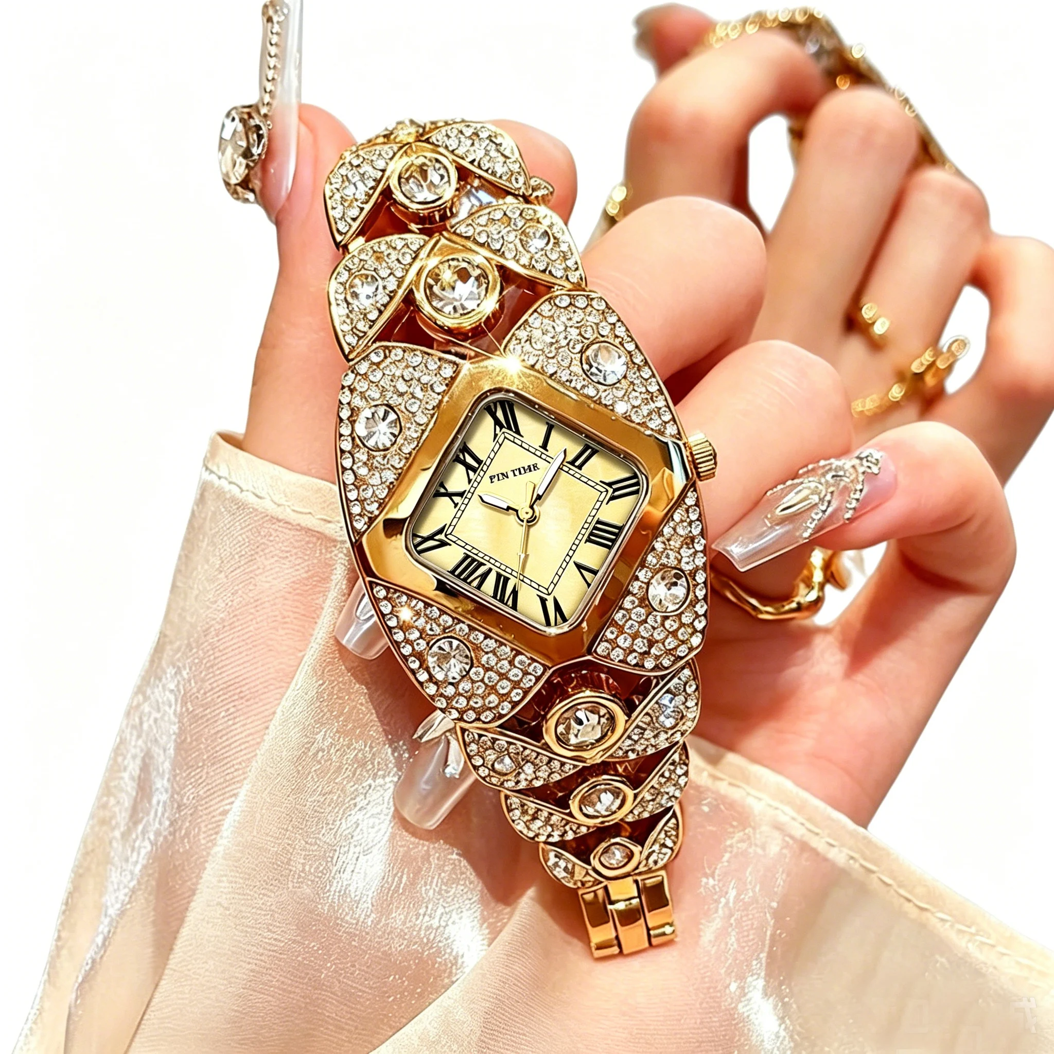 1pc Lady Quartz Watch, with vintage Roman Numerals, Luxurious Style, Set with Zirconium Stones, Simple and Elegant Design, Perfe