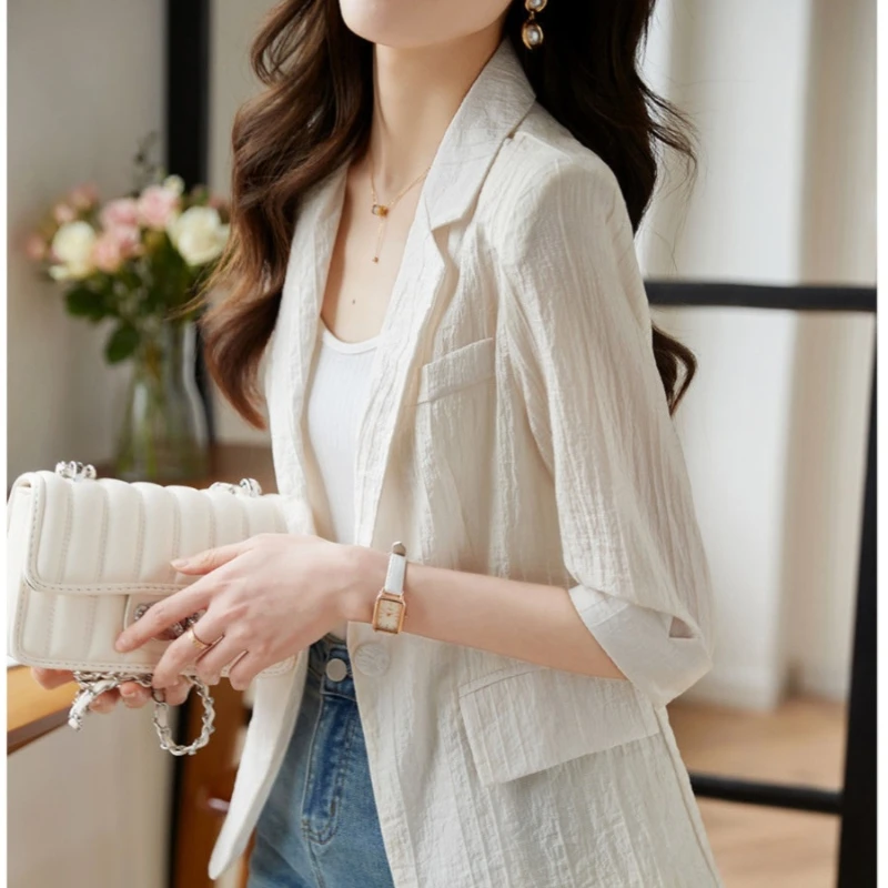 Women's Spring/Summer Retro Casual Short Texture Blazers French Commuter Loose Fold Solid Color Single breasted Suit Collar Coat