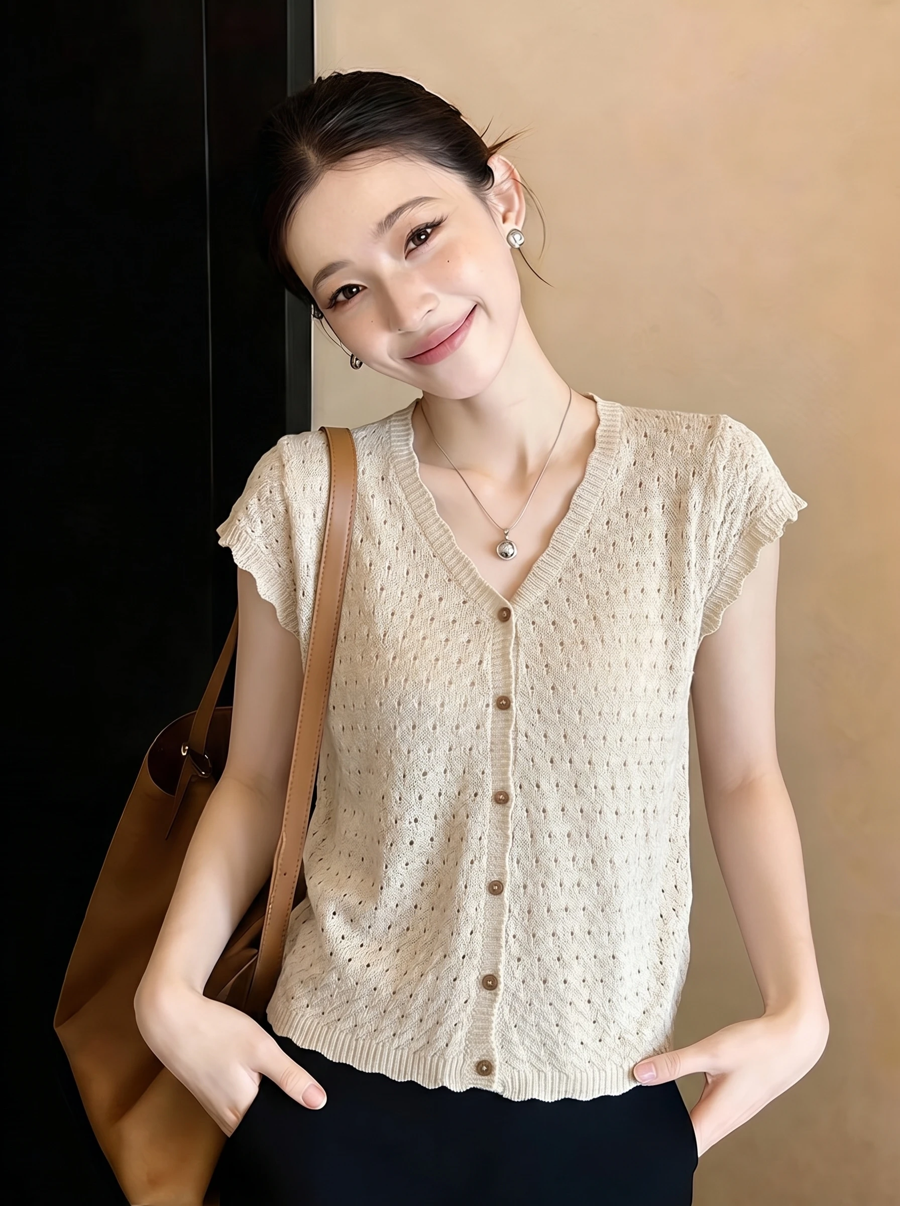 Loose Short Sleeve Knitted Open Cardigan Hollow V-Neck Women's Summer Casual Style Thin Model Wearing Age-Reducing Top