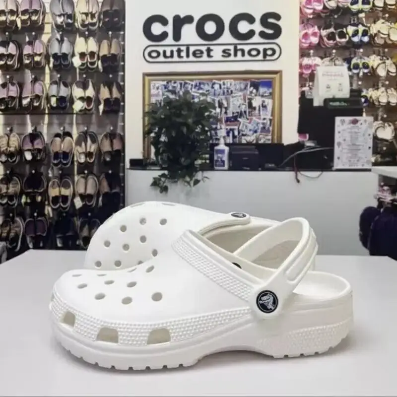 

Модные очаровательные Crocs, новые уличные женские тапочки на толстой подошве, женские сандалии высокого качества, нескользящая садовая обувь