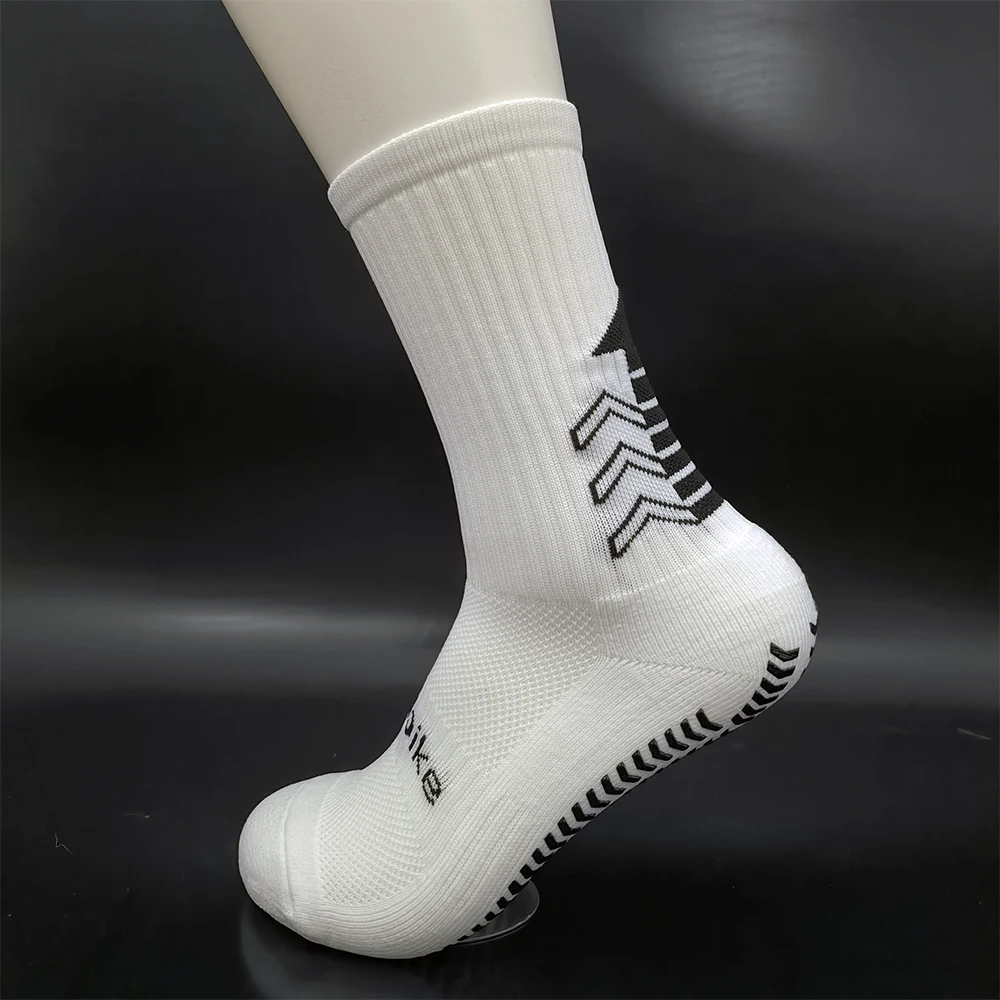 Basketball socks with thick towel bottom breathable all year round outdoor professional running mid tube soccer silicone socks