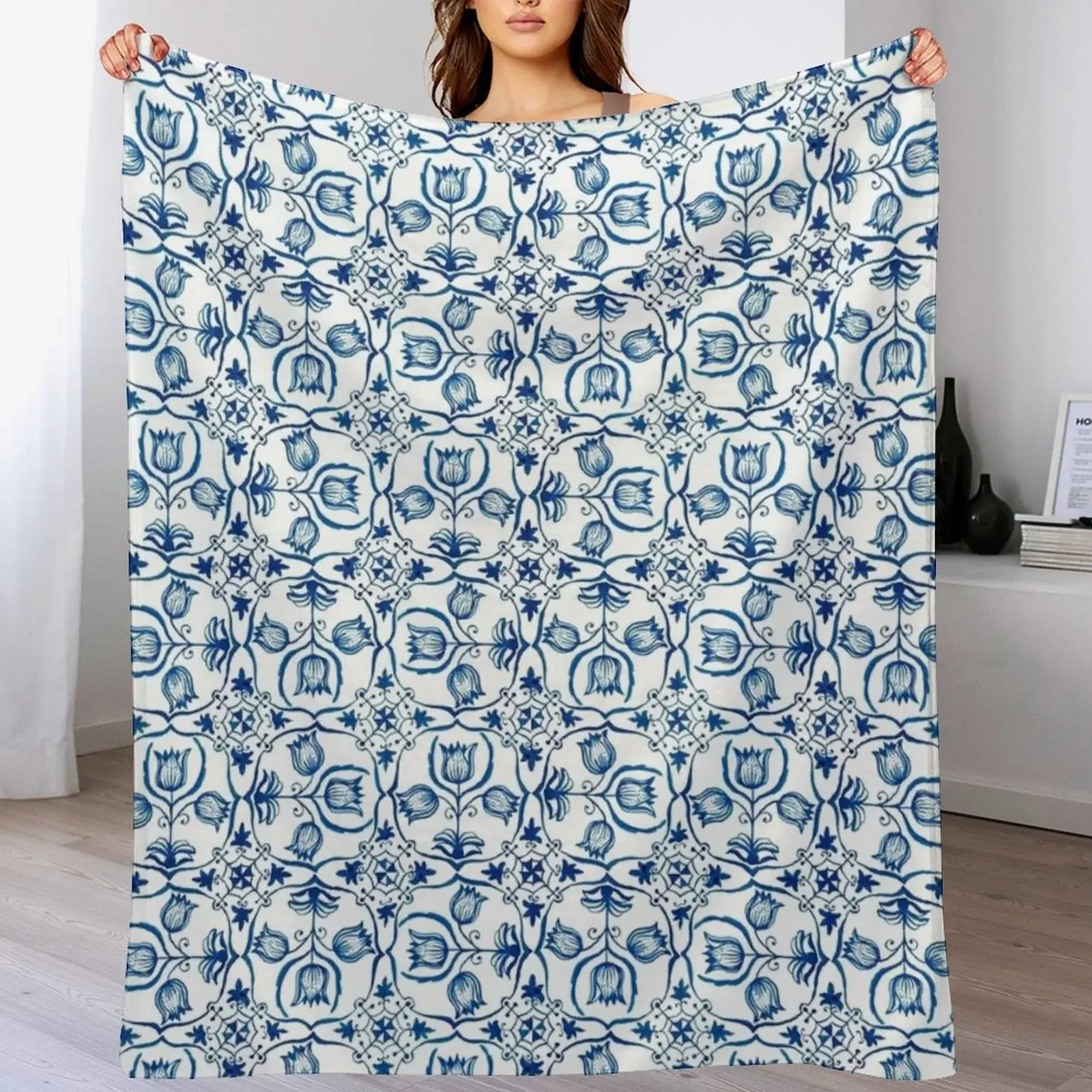 Delft Blue Tulips Throw Blanket Wrinkle Resistant Lightweight Blanket