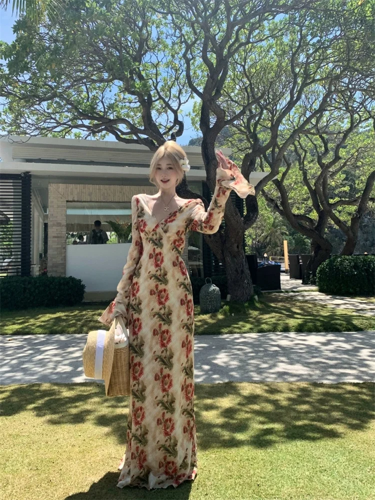 Modna długa sukienka z rozszerzanymi rękawami dla kobiet 2025 Summer Gentle V-neck Printed Dress Elegant Slim Floral Long Holiday Dress