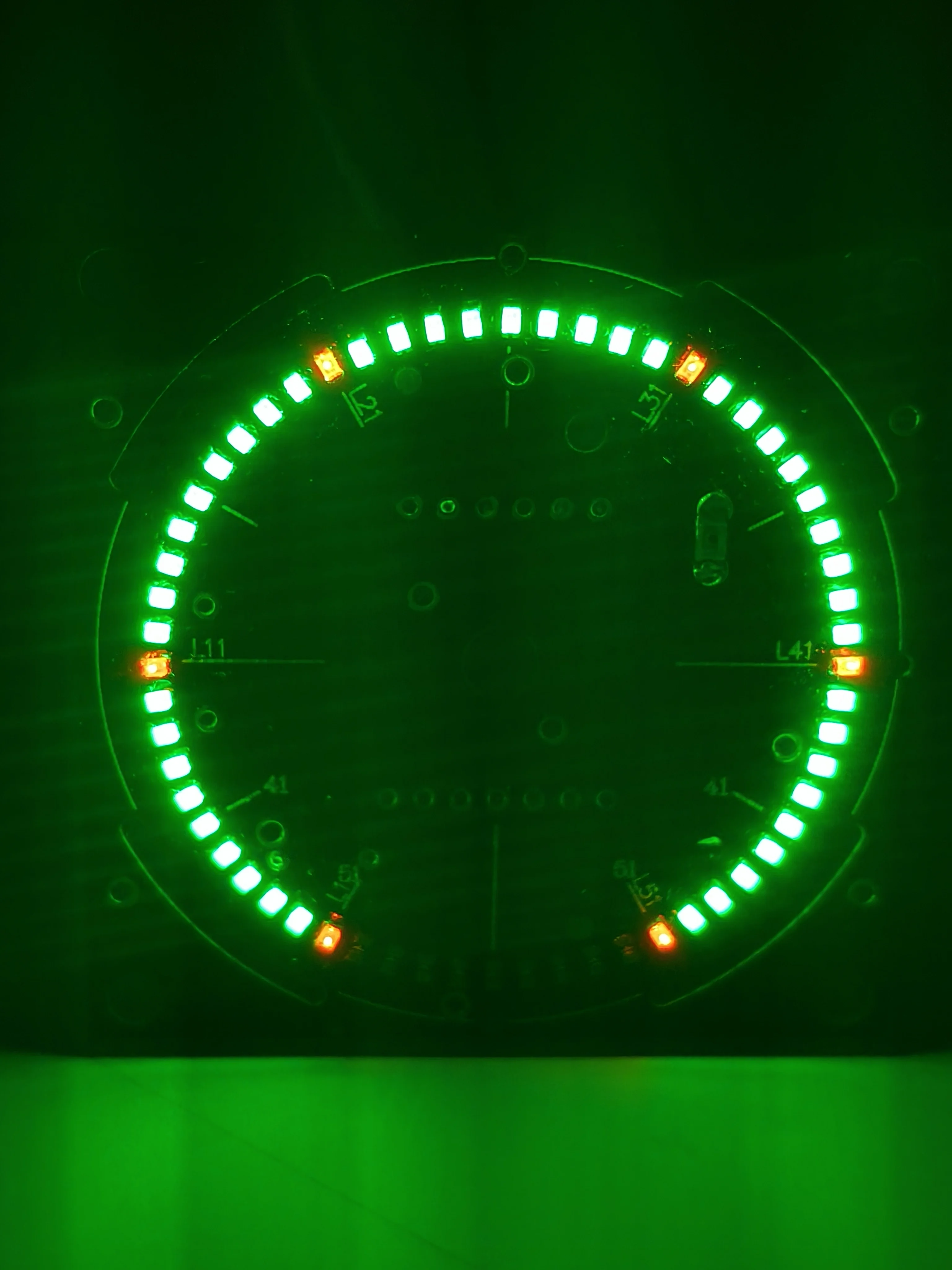 51seg LED circular tachometer  indicator, automatic dimming 300 degrees, DC5V power supply, 0-5V input signal, Red (057011B)