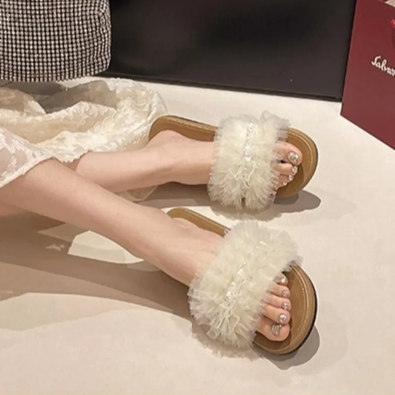 

2026 Summer new women's comfortable, fashionable and versatile slippers