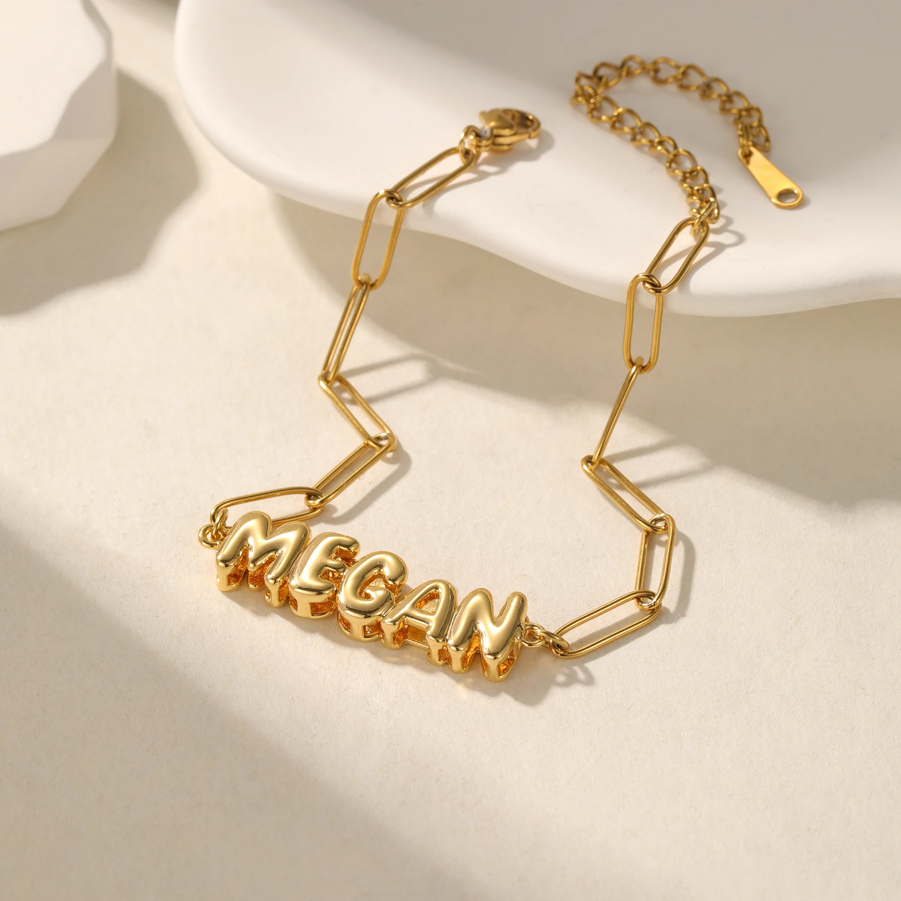 Pulsera de letras de burbujas con cadena de clip, nombre personalizado, dije de alfabeto esmaltado 3D, chapado en oro de 18K, acero inoxidable, apilable, regalo para mujer