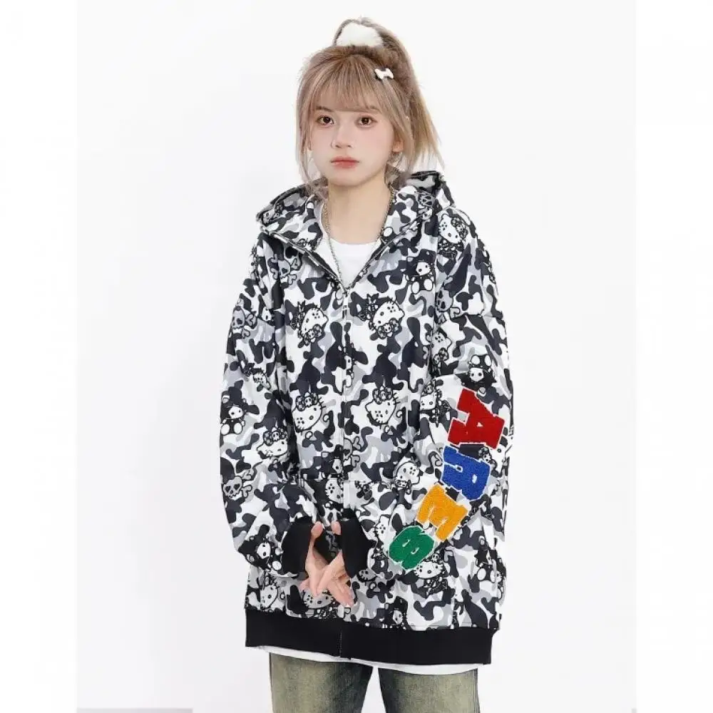 Jaket Hoodie bertudung kartun Y2K Hello Kitty Sanrioed Anime Kawaii musim gugur musim dingin katun kamuflase jaket Hip Hop atasan kasual Pria Wanita