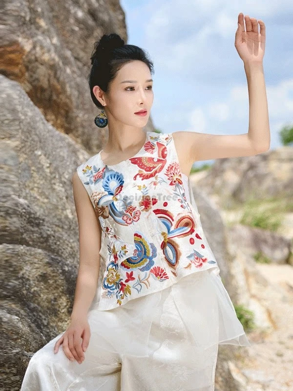 2026 new chinese national style women retro embroidered blouse round collar loose sleeveless patchwork design tang suit vest top