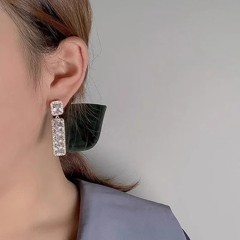 Huitan Swanking Drop Earrings for Women Bright Rectangular Cubic Zirconia Female Ear Accessories Fashion Cocktail Party Jewelry