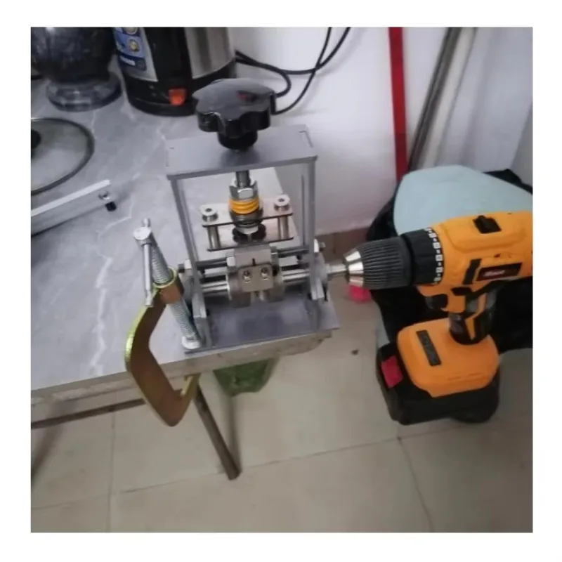 آلة تجريد قطع أسلاك الكابلات متعددة النواة آلة تجريد الأسلاك آلة تجريد الأسلاك كوبر #5