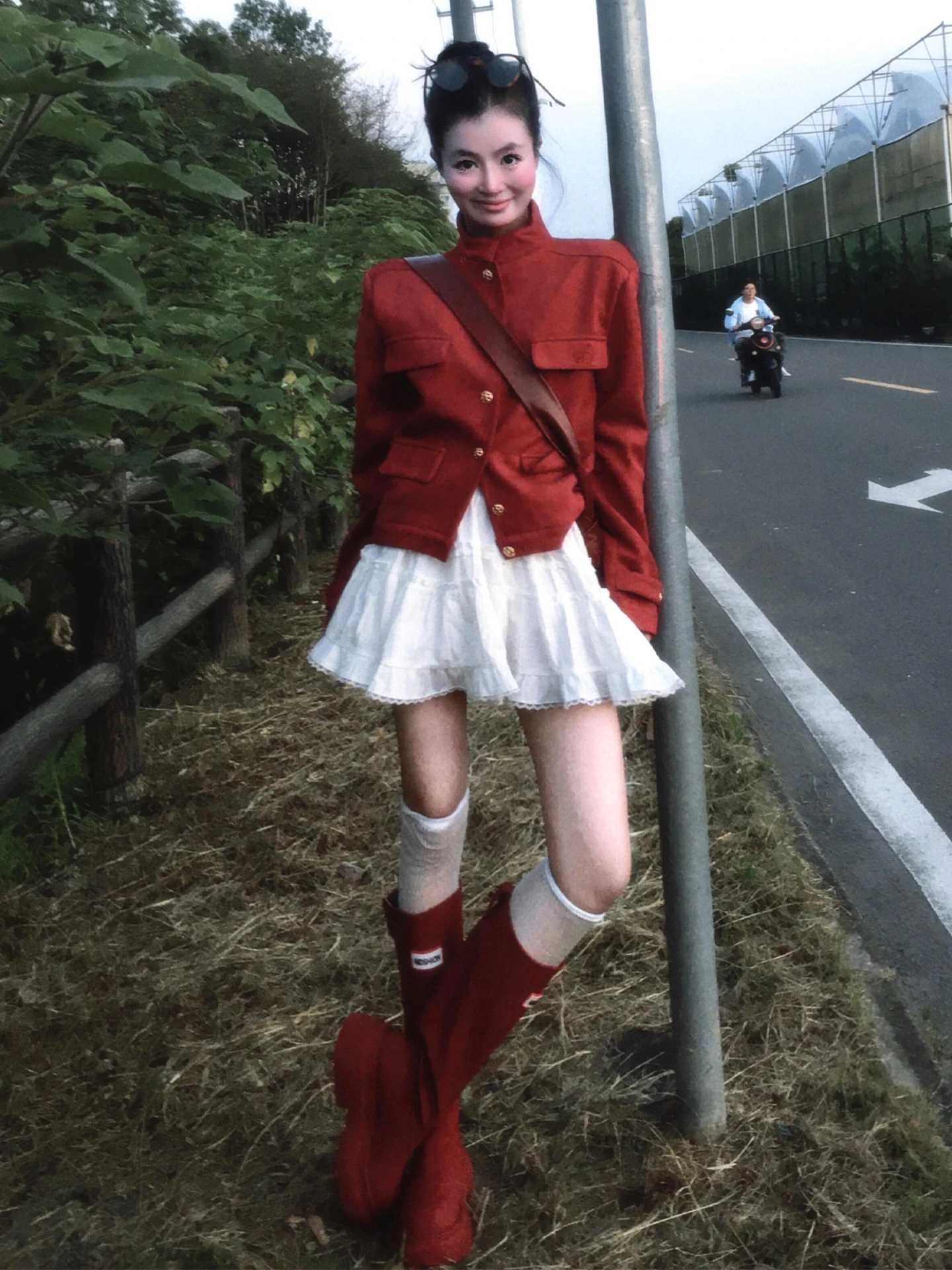 

Женская ретро-куртка Laid-ba красного цвета, осенняя коллекция 2026, новая, высококачественная, приталенная, с маленькими пуговицами, из полиэстера.