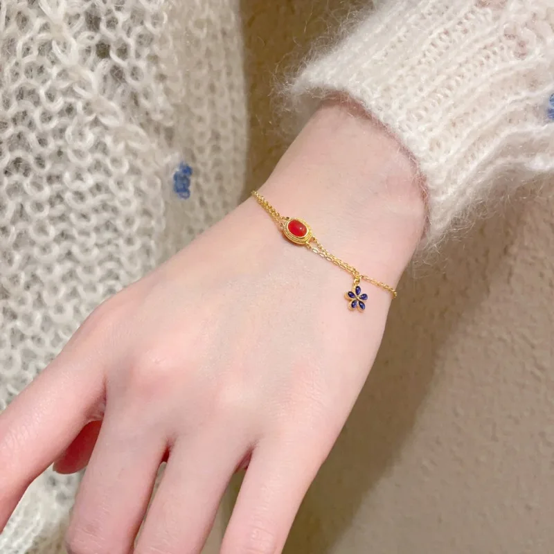 جديد النمط الصيني الرجعية ابنة الذهب الشعور الصغيرة زهرة زرقاء سوار الإناث المتخصصة شخصية رائعة فتاة القلب ضوء لوكس