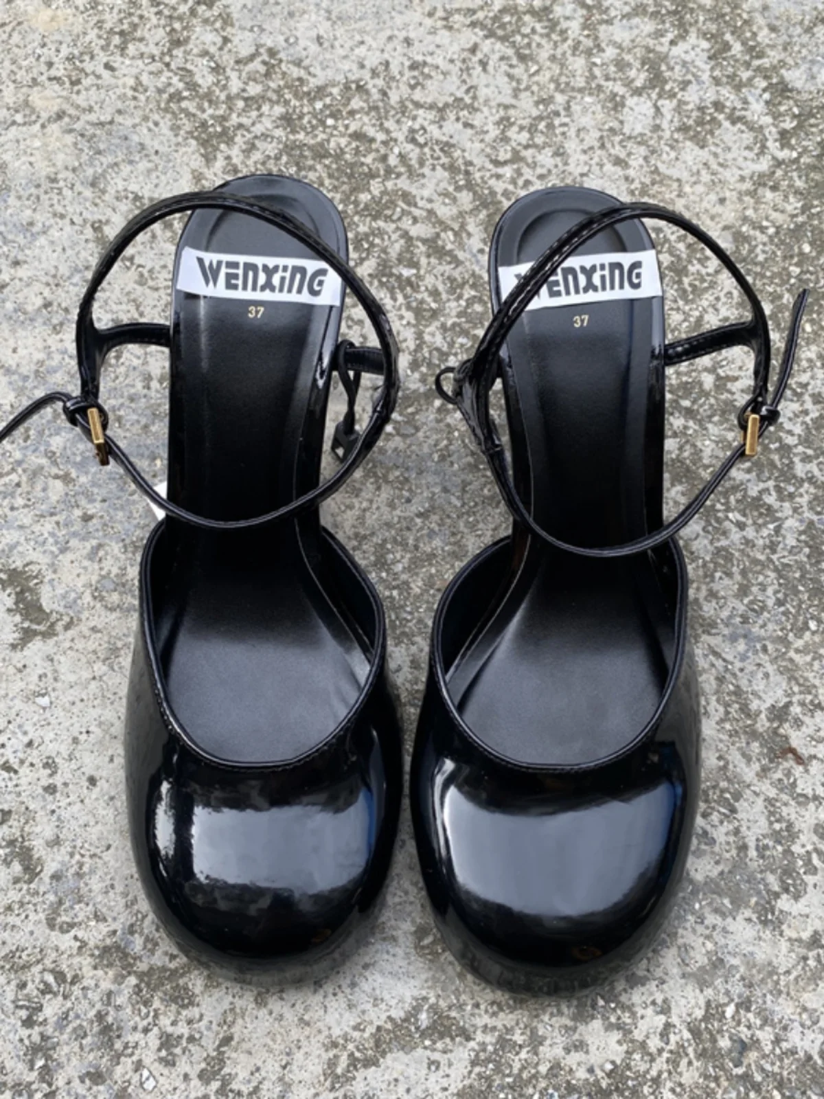 

Женские сандалии в стиле ретро с большой круглой головкой и полым тонким каблуком, женские шлепанцы большого размера на высоком каблуке с блестящим ремешком и кольцом для ног с одним ремешком