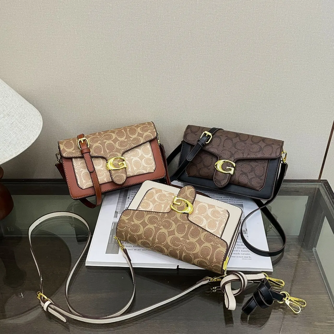 

Famous Fashion Style Crossbody Bag Vintage Minimalist Leather Purse With Luxury Letter Logo & Large Capacity Tote Design