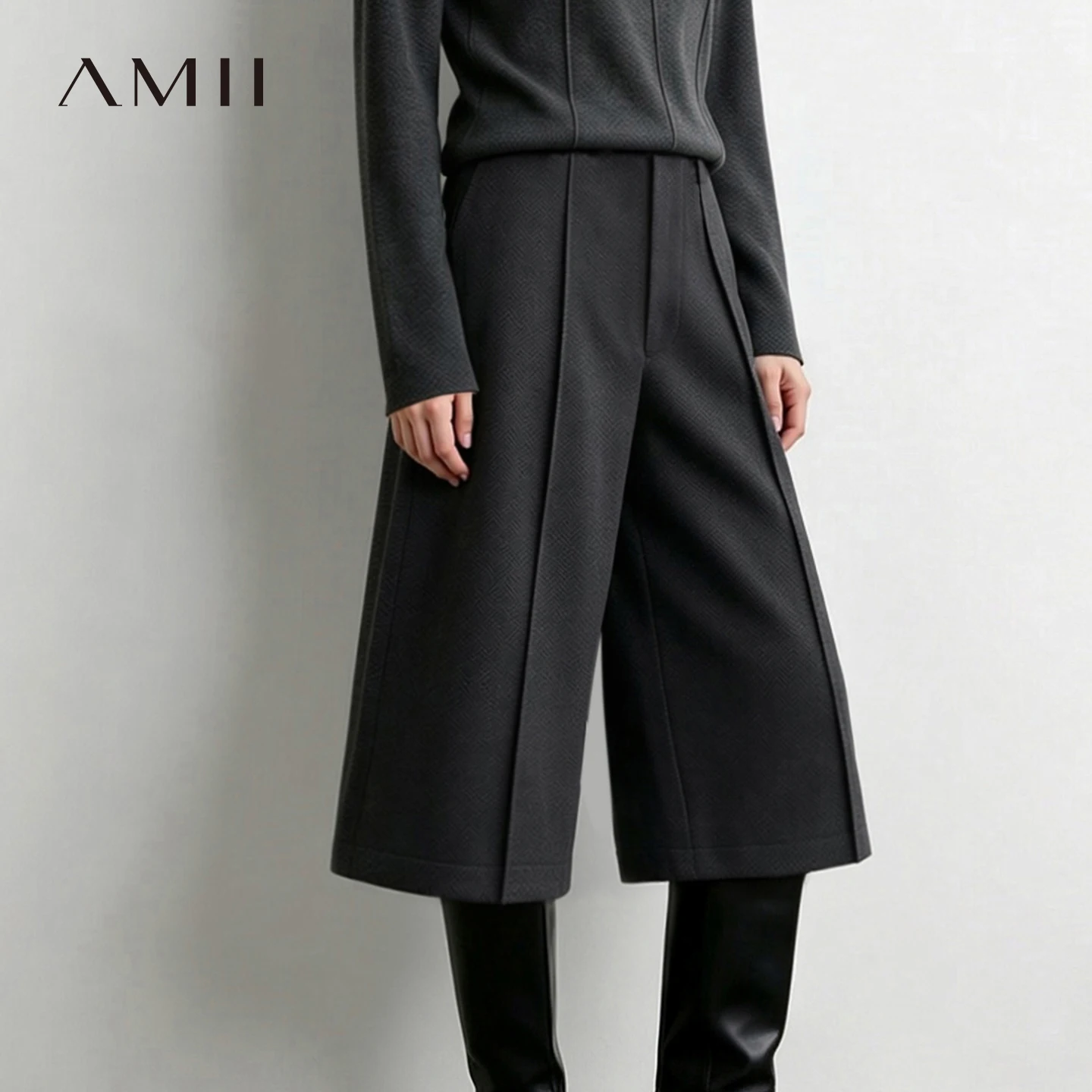 Amii Women's Mid-Length Shorts A-Line Wide Leg Pants Elastic Waist Warm Casual Commuter Winter 2026 Shorts for Women 12624008
