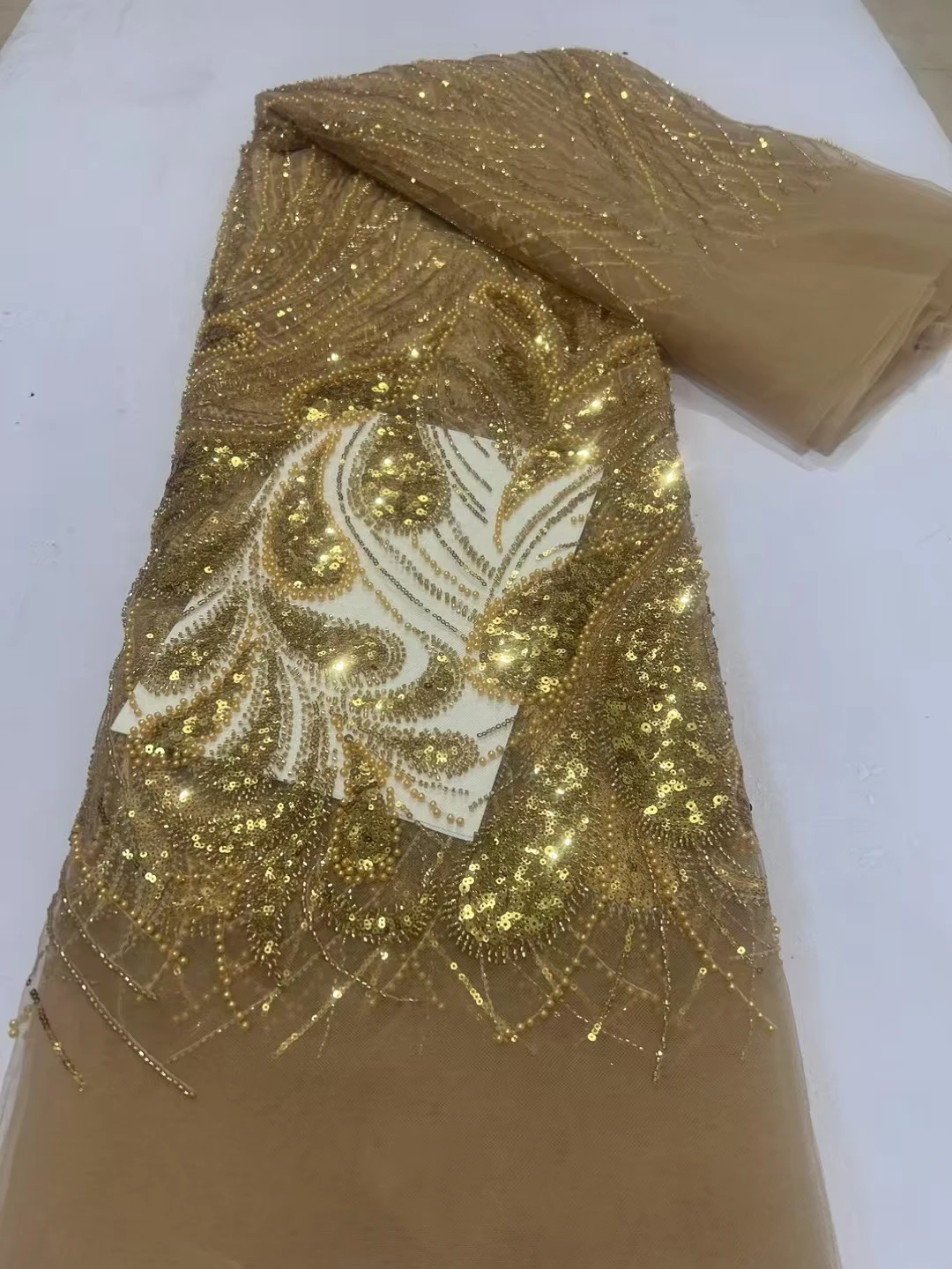 

Новейшая красота, классические тяжелые бусины и блестки, африканская нигерийская кружевная ткань, новинка 2025 года, высокое качество, французская кружевная ткань с бисером KCD2504