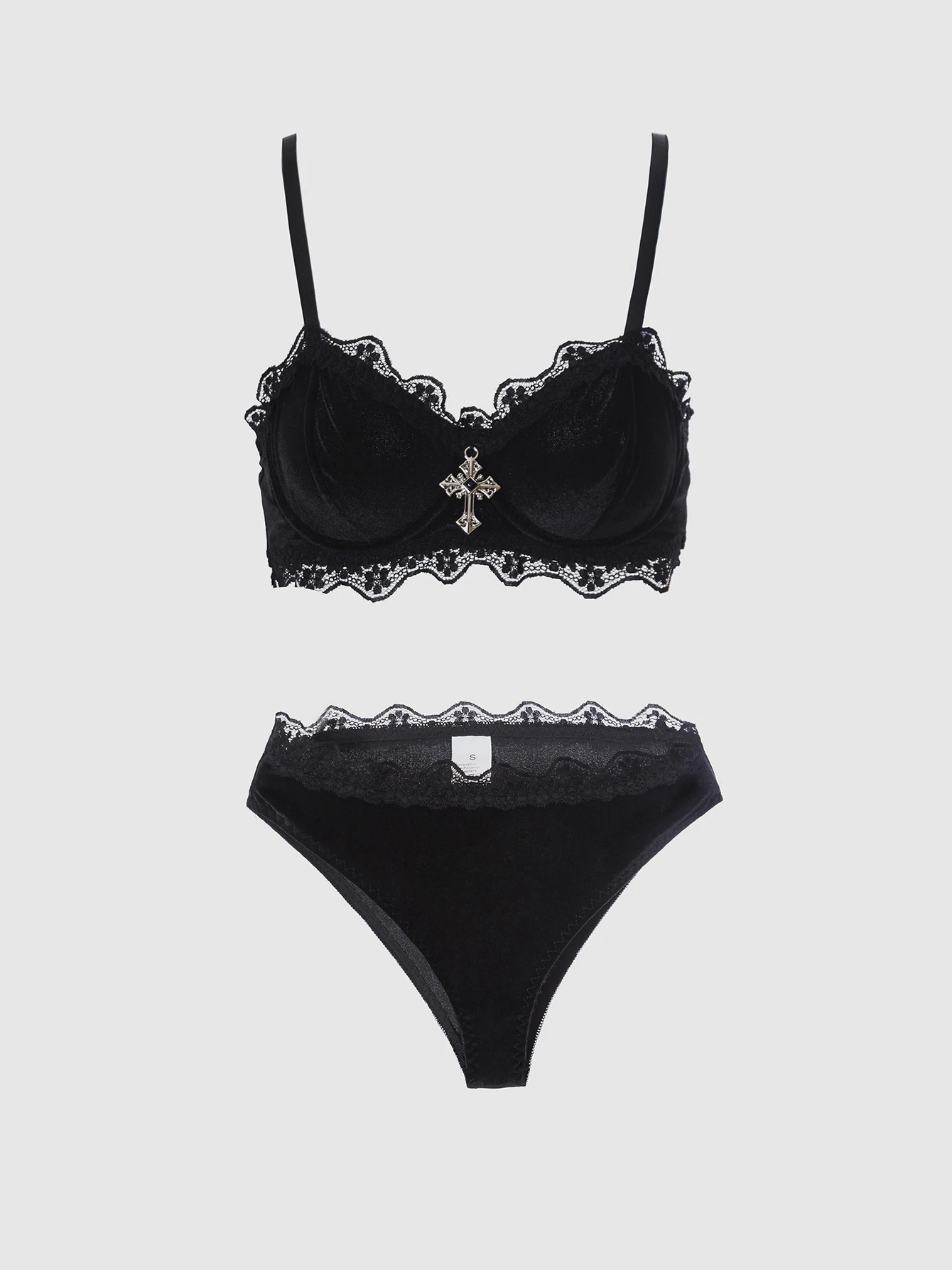 Zestaw bielizny w stylu vintage z regulowanymi ramiączkami, czarna koronka, gotycka odzież intymna dla wyrazistej kobiecości.