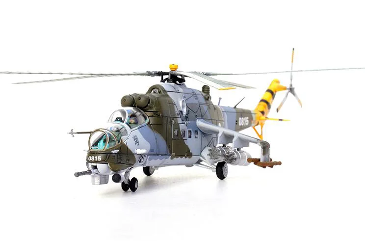 Fine 1/72 Soviet MI-24V   Hind Armed Helicopter Model  Czech Republi  Semi alloy finished product collection model