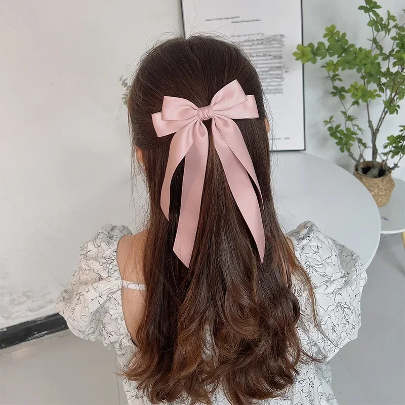 Horquilla con lazo para el pelo para mujer y niña, cinta de tela a la moda, pinzas para el pelo, lazo blanco y negro, Clip superior, accesorios para cabello femenino