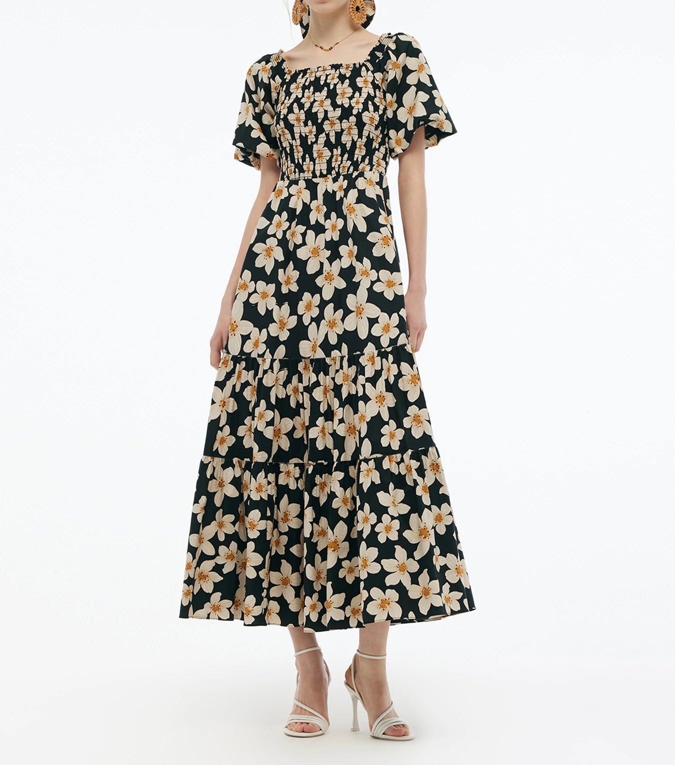 Elegant Square-Neck…