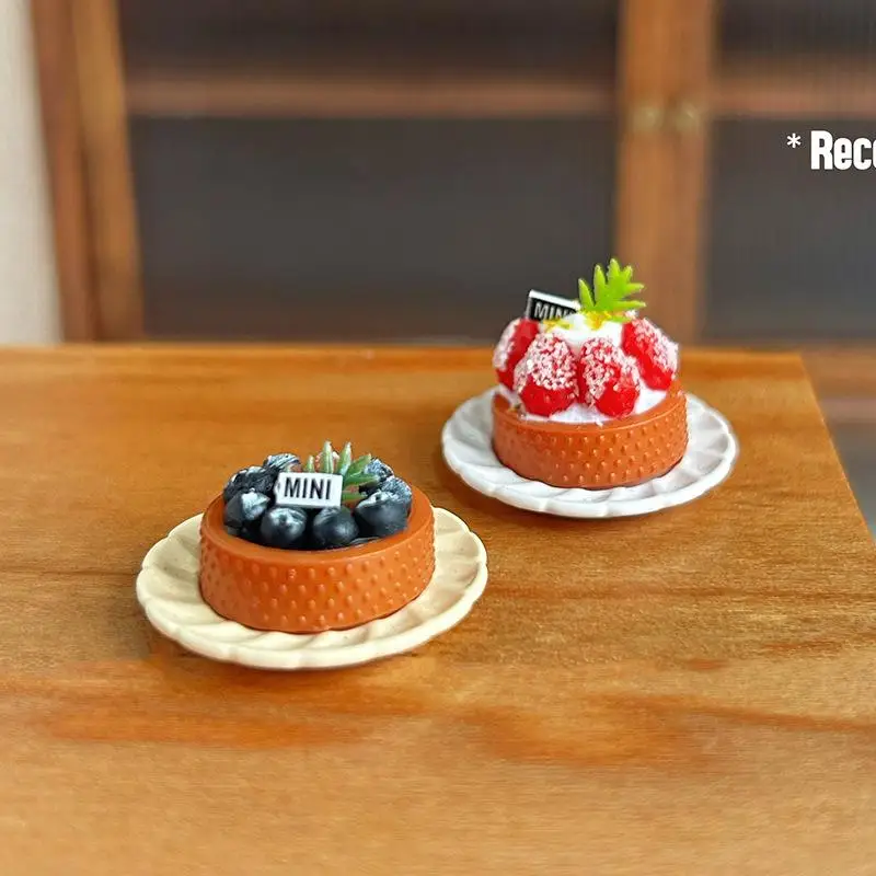1 Peça de Comida de Simulação Kawaii, Modelo de Pão e Bolo, Miniatura de Bolo de Mirtilo e Torta de Morango, Brinquedo de Comida para Casa de Bonecas, Acessórios para Bonecas