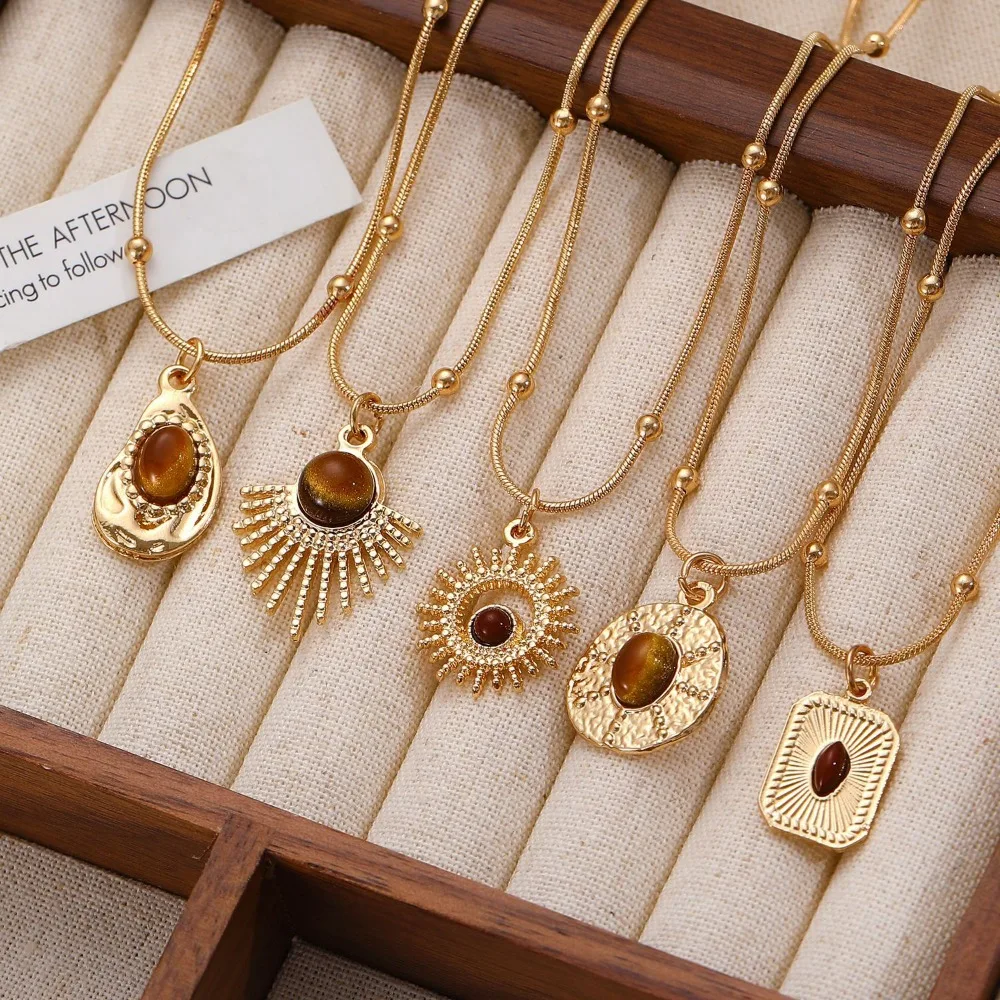 Retro Personality Geometry Maillard Stone Evil Eye Pendant Necklaces for Women Charm Enfashion Party Collar Jewelry Colorfast