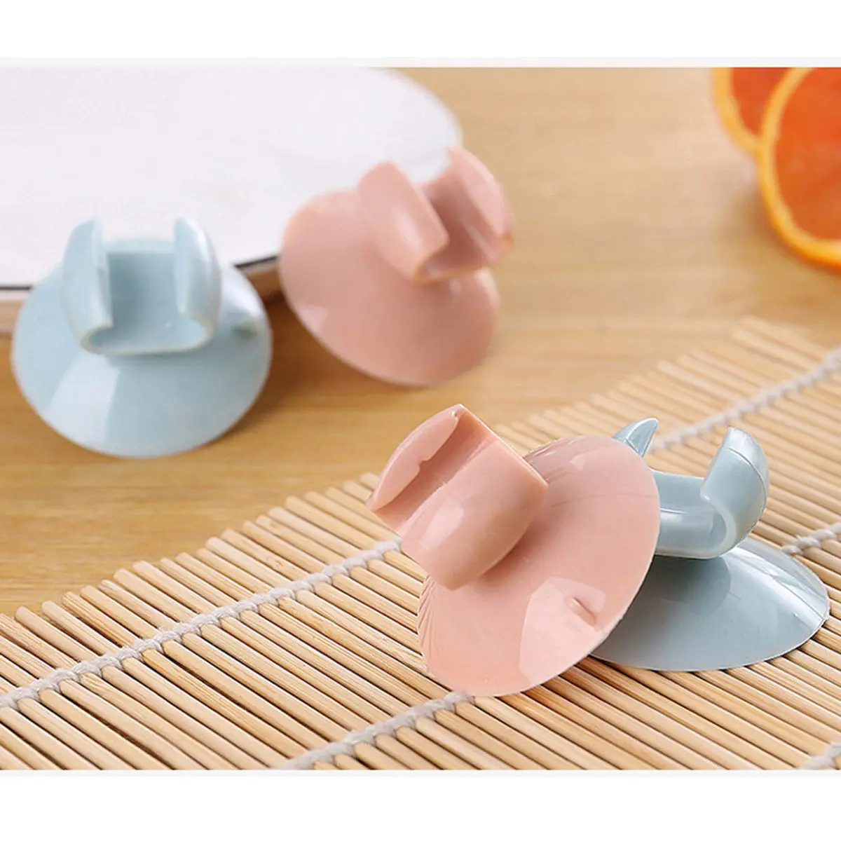 

1Pcs Silicone Suction Cup Rice Spoon Holder Creative Wall Hanger Kitchen Spoon Rack Heat Resistant Pot Clip Household Storage