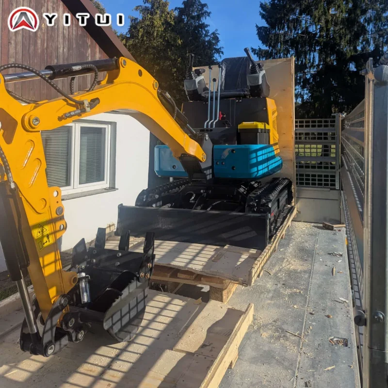 

Customized Compact Mini Excavator Kubota Engine 1.5 Ton Multifunctional For Garden Farm & Construction Work Easy Operation