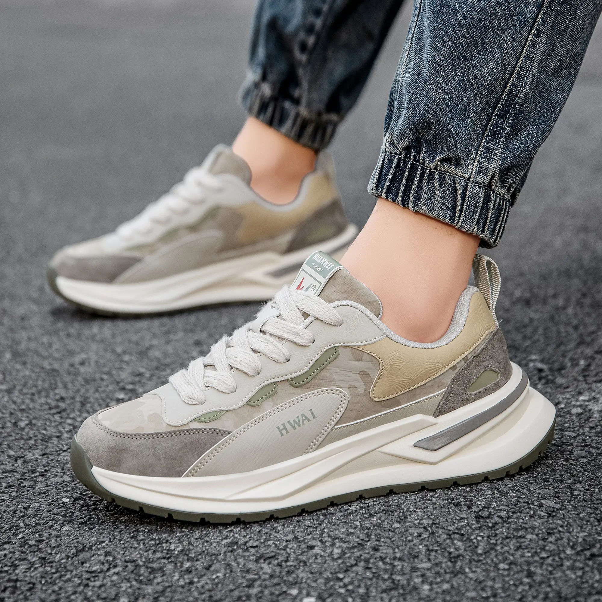 

Fashionable Breathable Men's Low-Top Large Size Sports Shoes Shock Absorption Casual Versatile Footwear